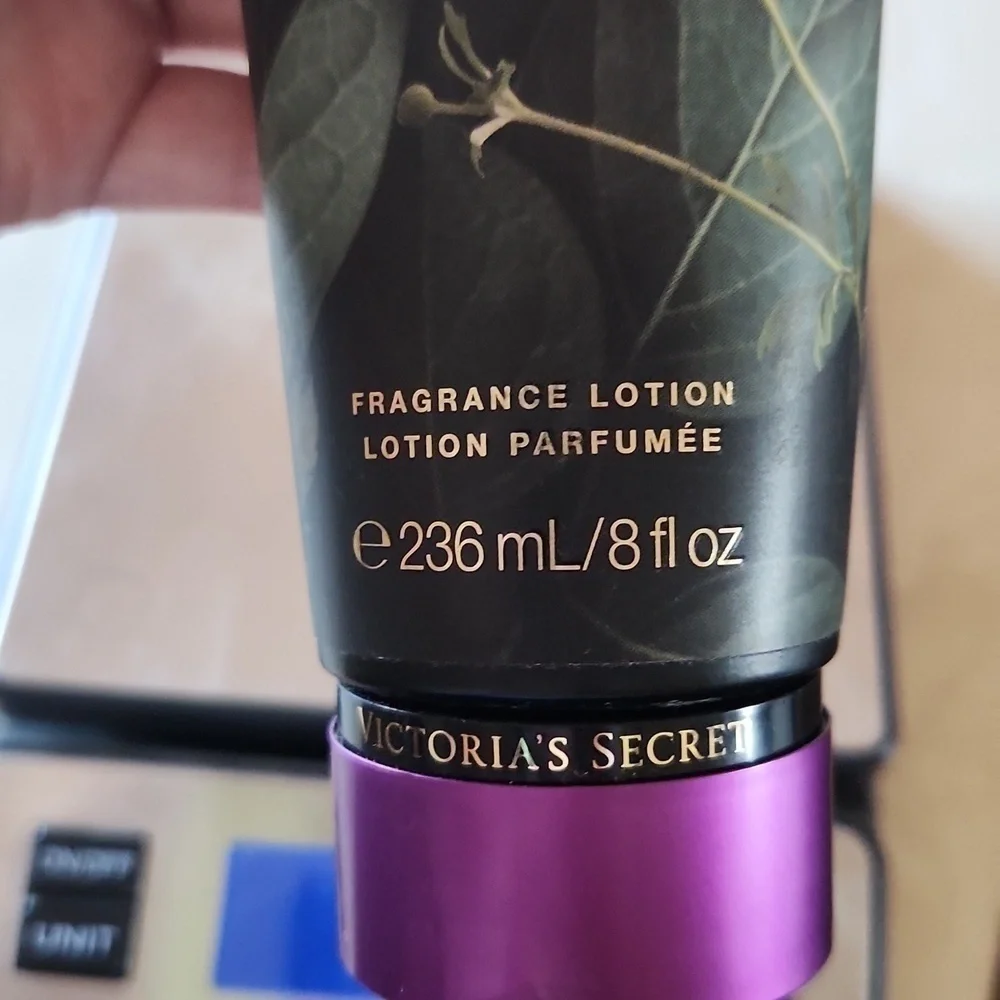 NWT Victoria's Secret Love Spell Untamed Fragrant body lotion